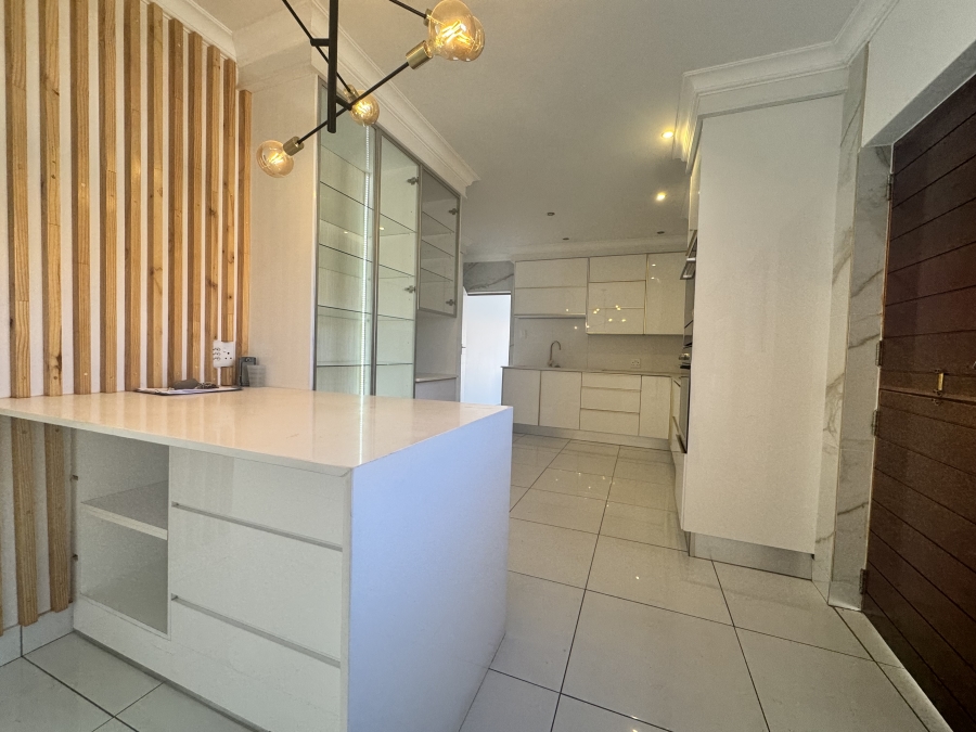 To Let 3 Bedroom Property for Rent in Wilkoppies North West